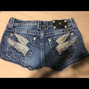Miss Me shorts - Size 26